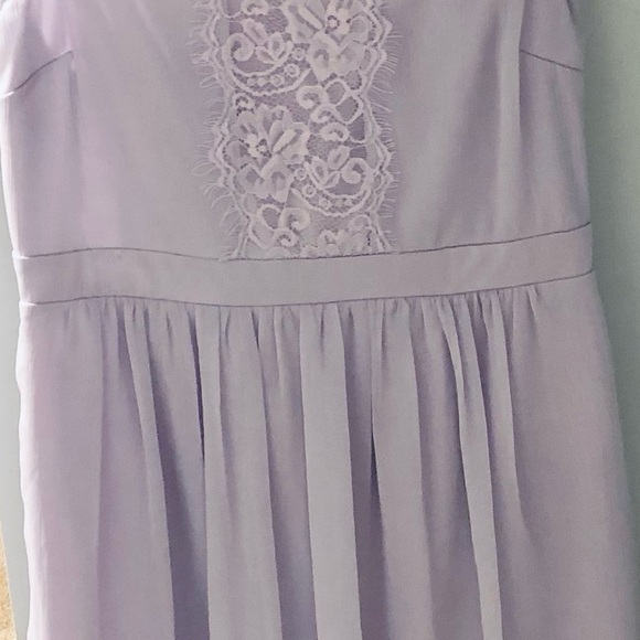 Vero Moda Small Lace Detail Dress in Soft Lavender Lined Chiffon - Picture 8 of 10
